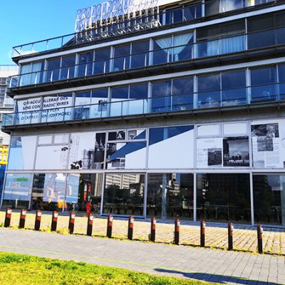 Habillage XXL sur façade d'un bâtiment
